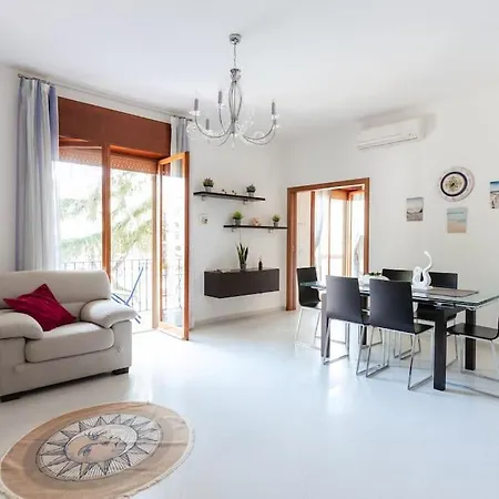 Sorrento, The Sweet Life, Central, With Panorama